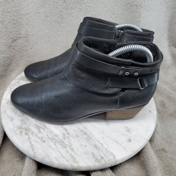 Clarks Shoes Womens Size 7 Black Leather Spye Comet Ankle Boots - Picture 1 of 10